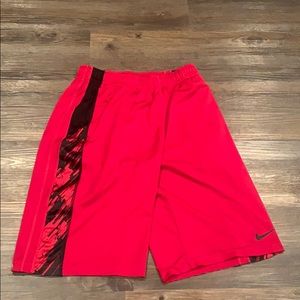 NIKE ATHLETIC SHORTS